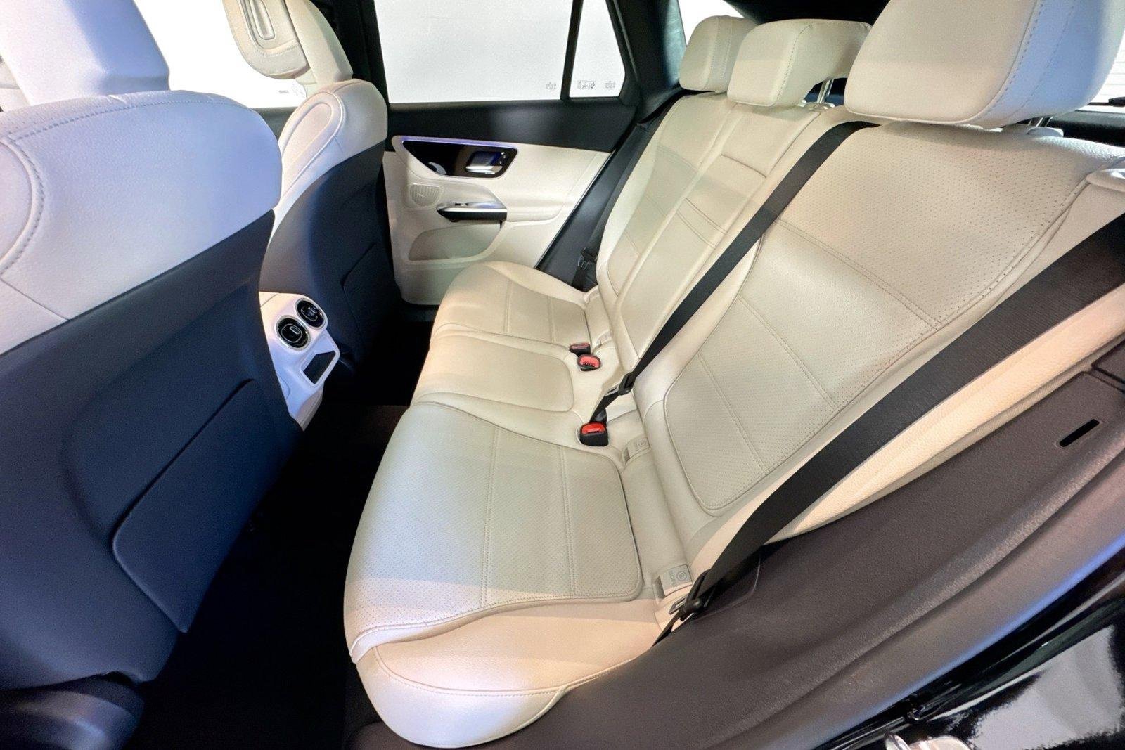New 2026 Black Mercedes-Benz GLC 300 image 22