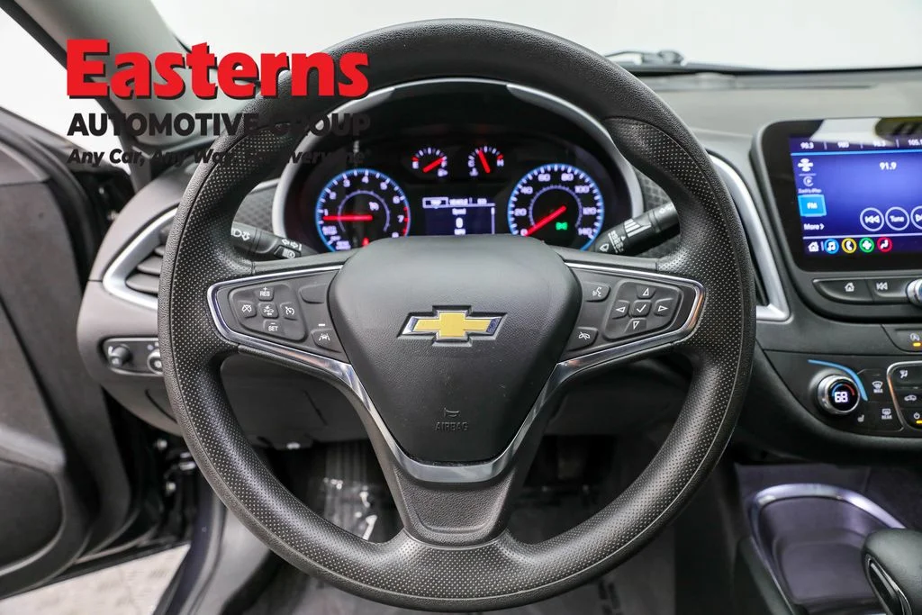 Used 2023 Gray Chevrolet LT image 10
