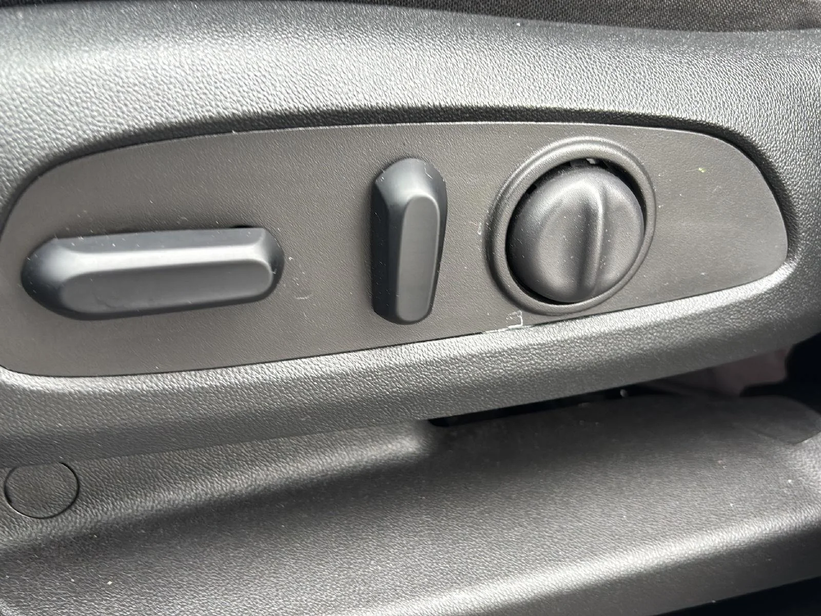 Used 2024 Sterling Gray Metallic Chevrolet LT image 18