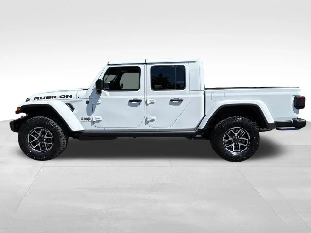 New 2026 Bright White Clear-Coat Exterior Paint Jeep Rubicon X image 4