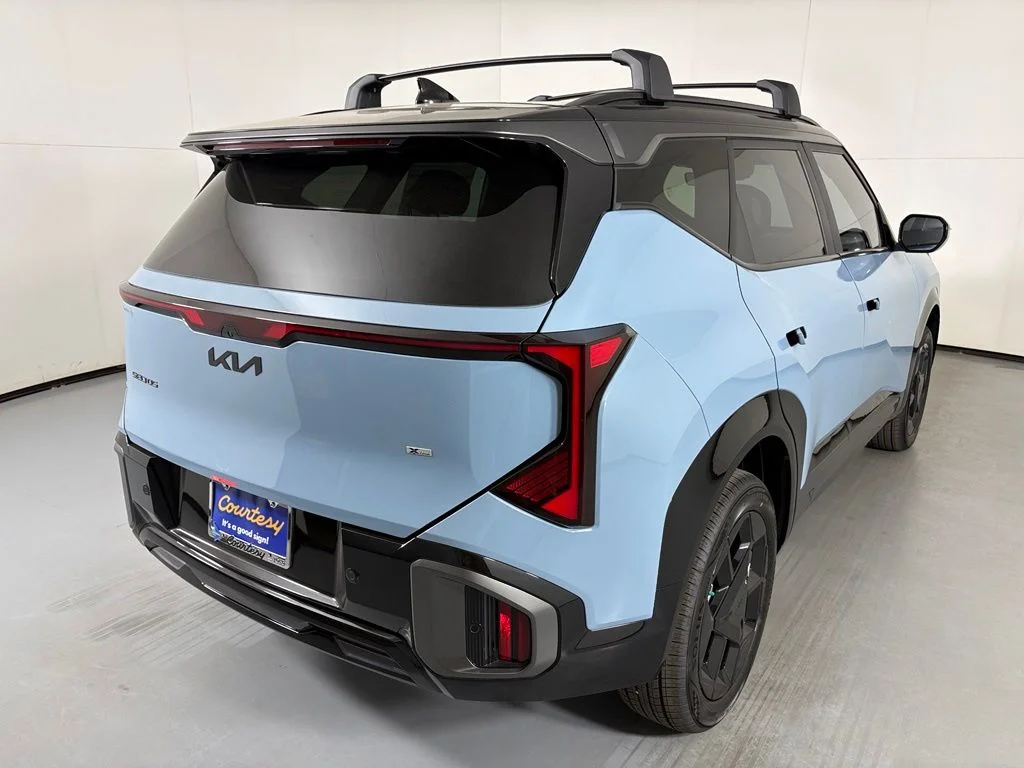 New 2027 Frost Blue / Black Roof Kia X-Line S image 8