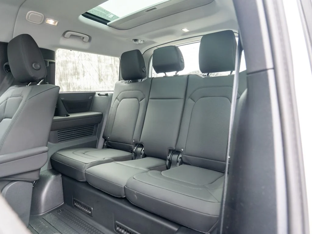 New 2026 Fuji White Land Rover S image 23