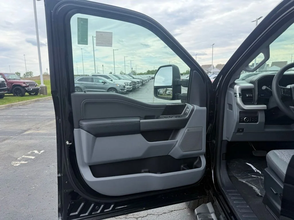 New 2026 Black Ford XLT image 15