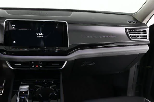 New 2026 Pure Gray Volkswagen 2.0T Peak Edition image 26