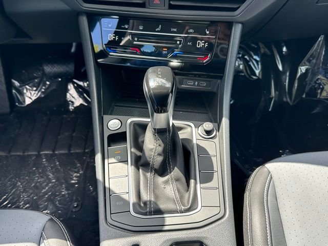 New 2026 Opal White Pearl Volkswagen 1.5T SE image 35