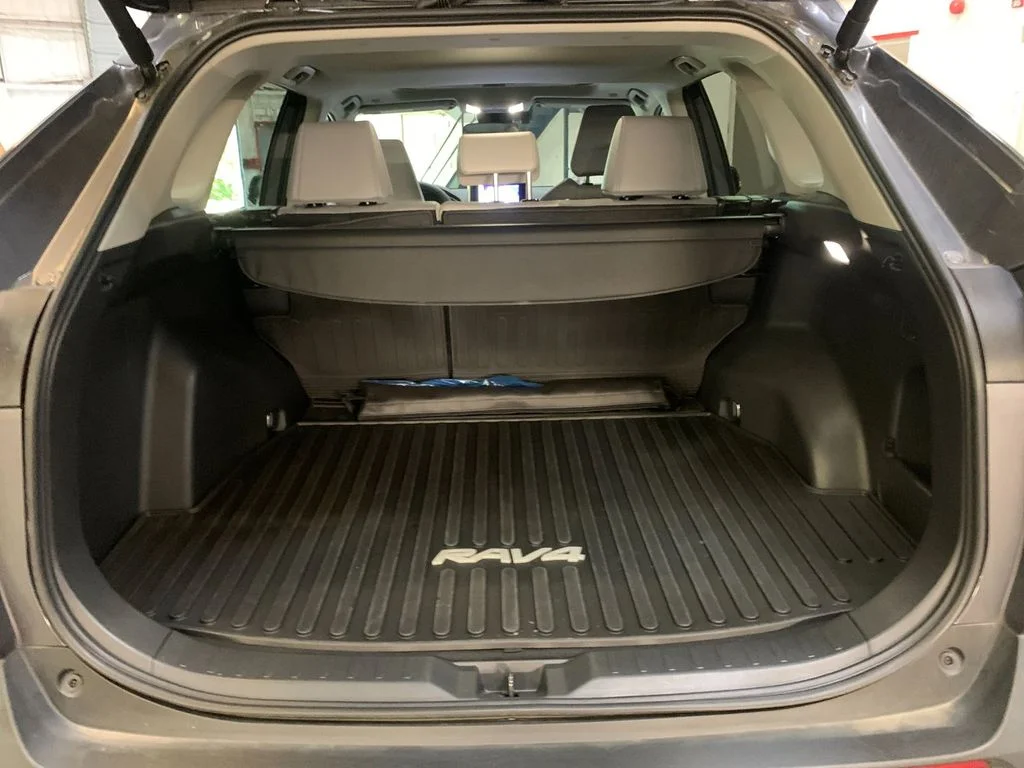 Used 2024 Gray Toyota XLE Premium image 17