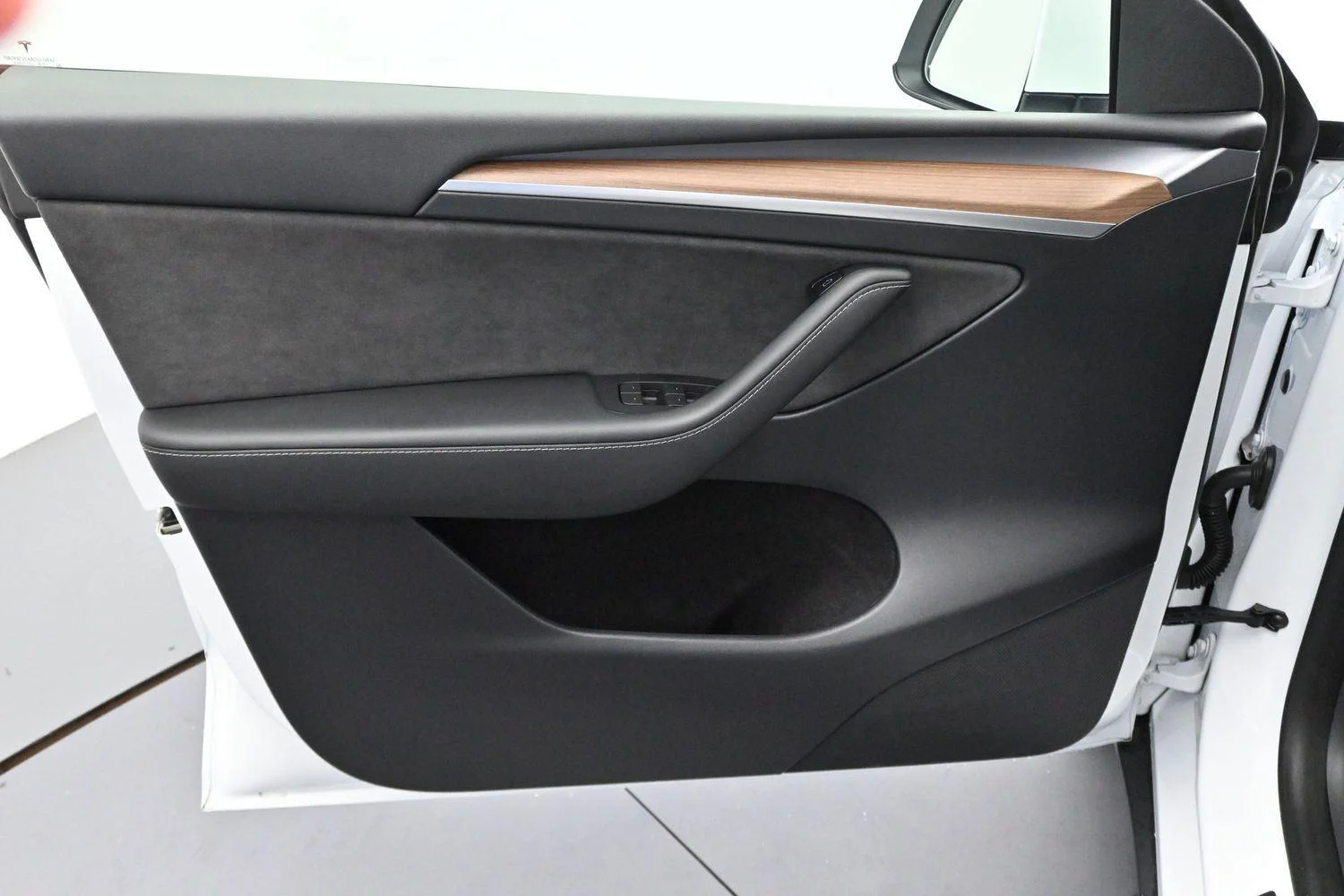 Used 2023  Tesla Performance image 10
