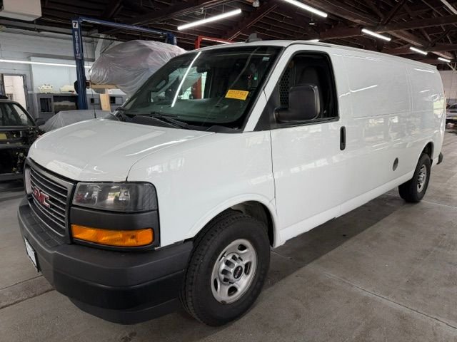 2019 GMC Savana 3500 Ext WB's photo