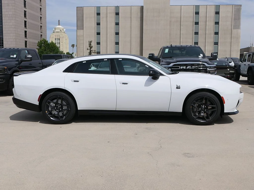 New 2026 White Knuckle Clear Coat Dodge Daytona Scat Pack 4-Door AWD image 2