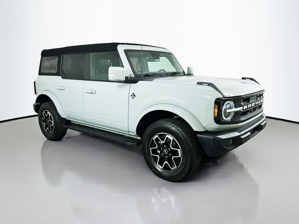 Used 2024 Green Ford Outer Banks image 3