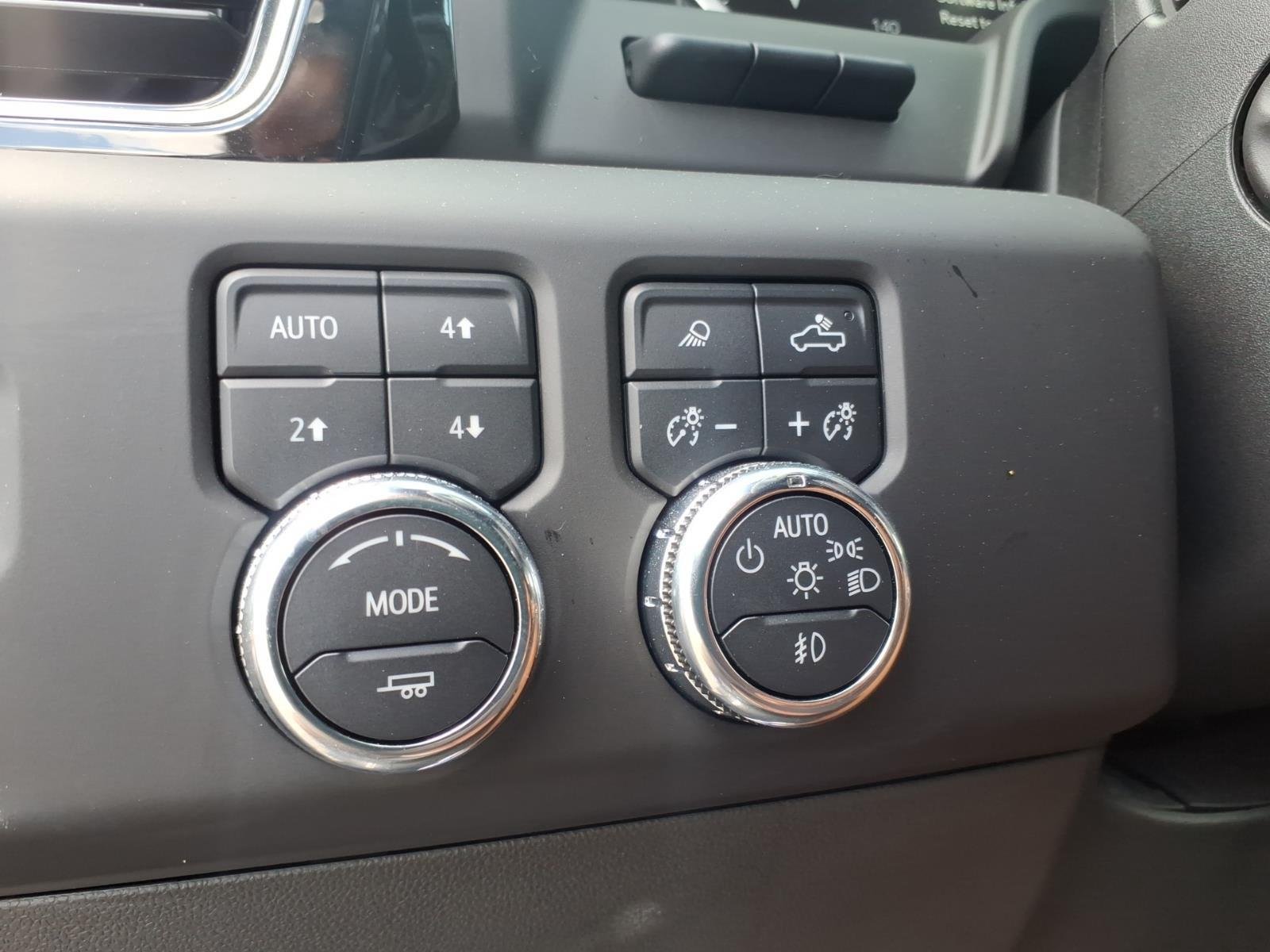 Used 2022 Onyx Black GMC Denali Ultimate image 10