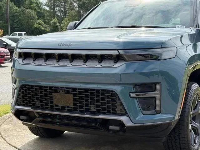 New 2026 Steel Blue Exterior Paint Jeep Grand Wagoneer image 10