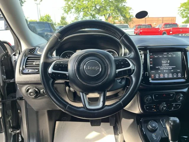 Used 2019 Silver Jeep Limited image 13