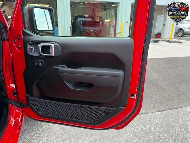 New 2026 Firecracker Red Clearcoat Jeep Sport RHD image 10