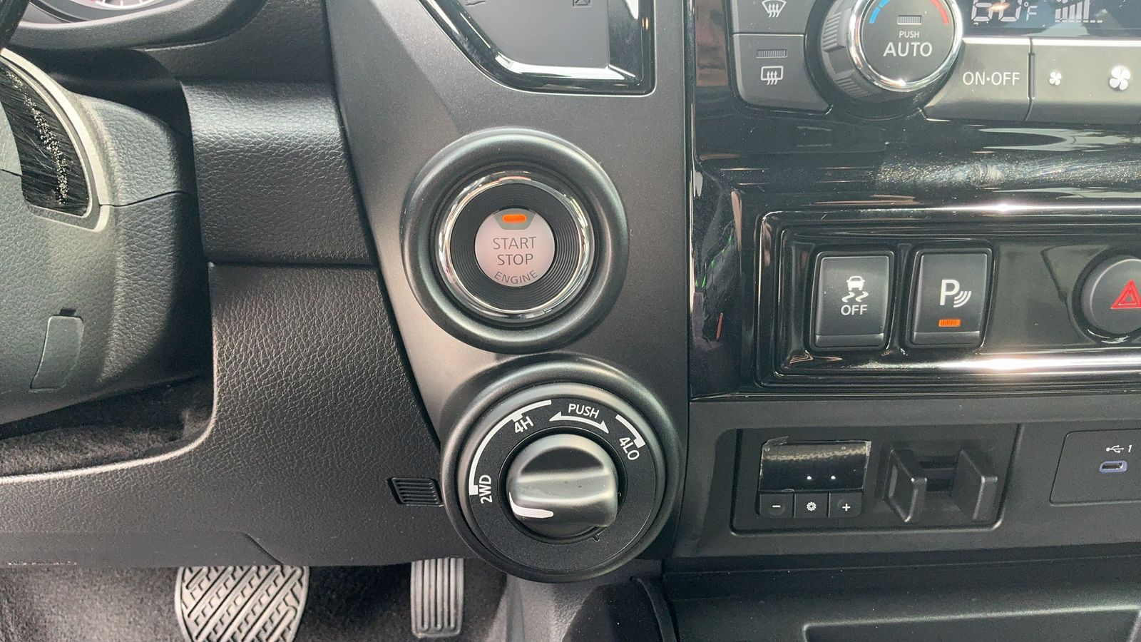 Certified Used 2024 Black Nissan PRO-4X image 25