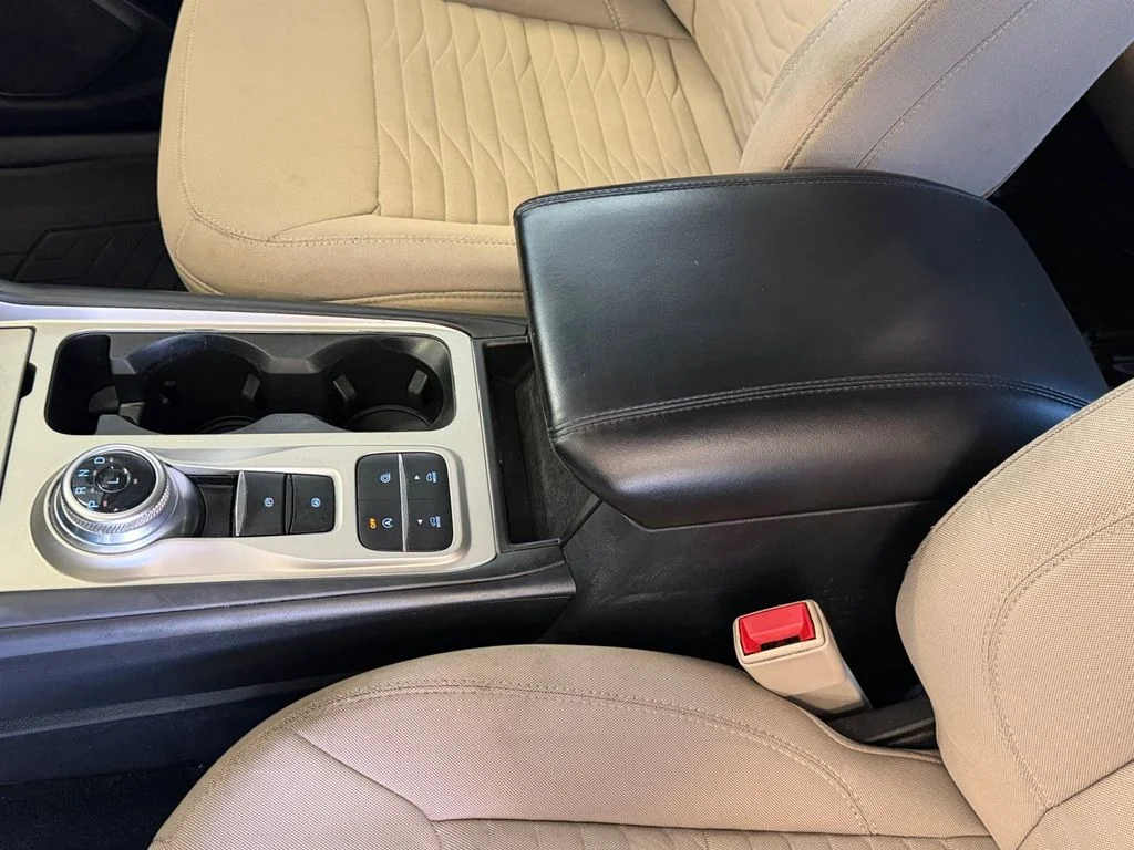 Used 2021 White Ford XLT image 12