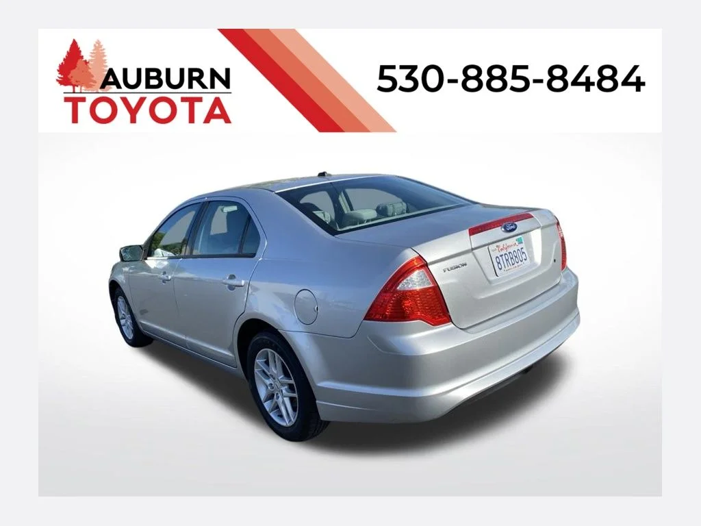 2012 Ford Fusion I-4 S's photo