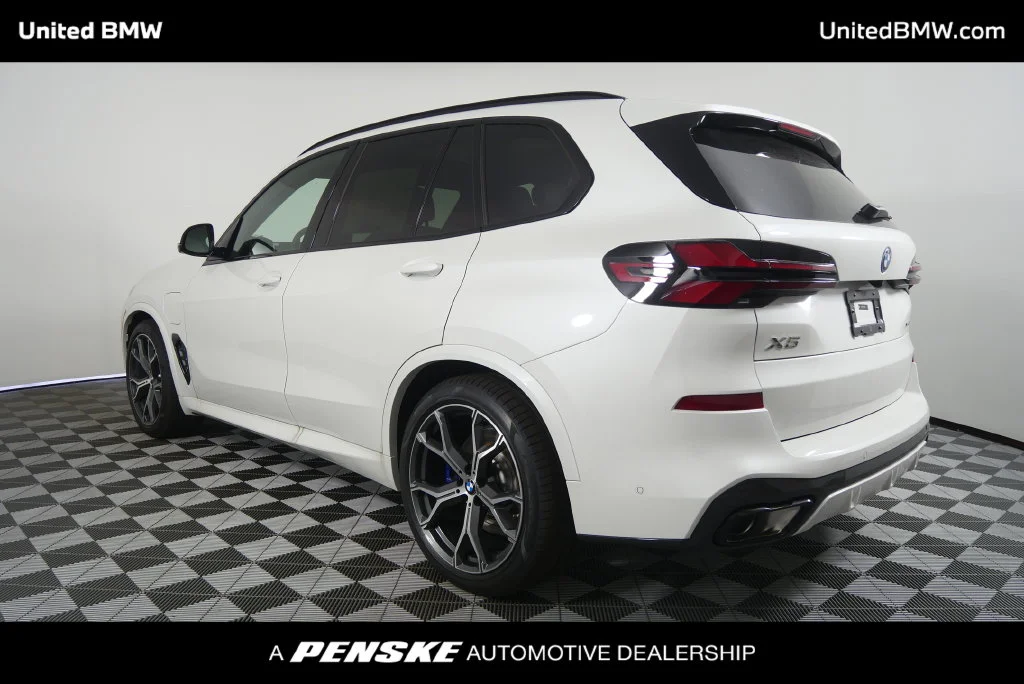 New 2026 White Metallic BMW xDrive50e image 6