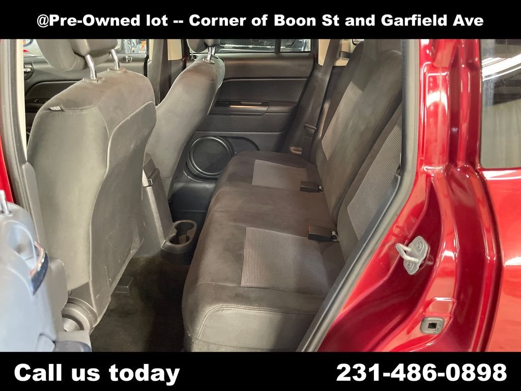 Used 2014 Red Jeep Sport image 26