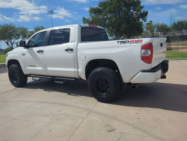 Used 2020 White Toyota SR5 image 5