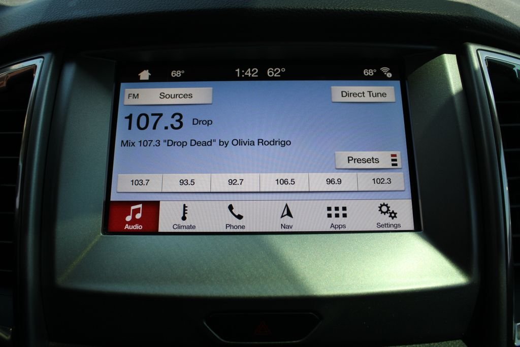 Used 2019 Gray Ford XLT image 32
