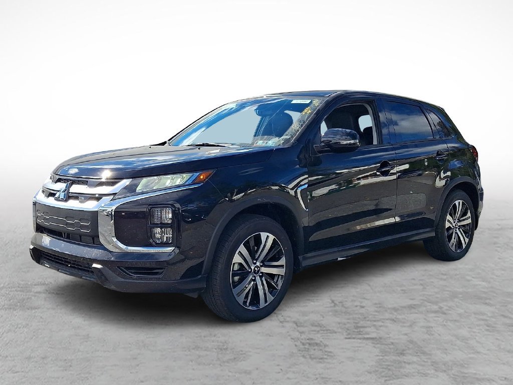 New 2026 Black Mitsubishi 2.0 SE image 2