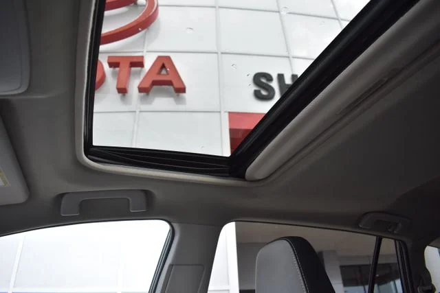 Used 2017 Gray Toyota XLE image 32