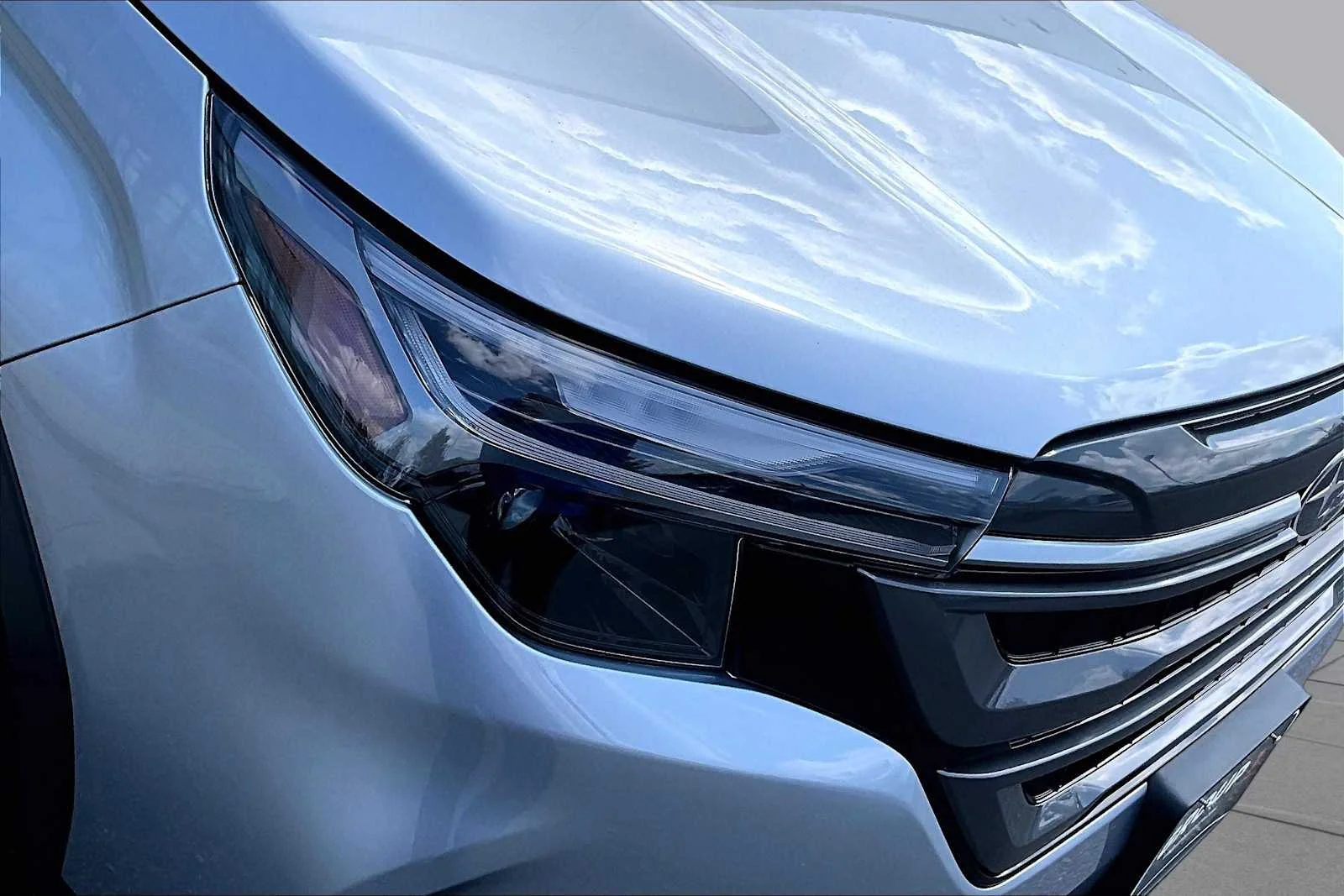 New 2026 ISM/- Ice Silve Subaru Limited Hybrid image 14