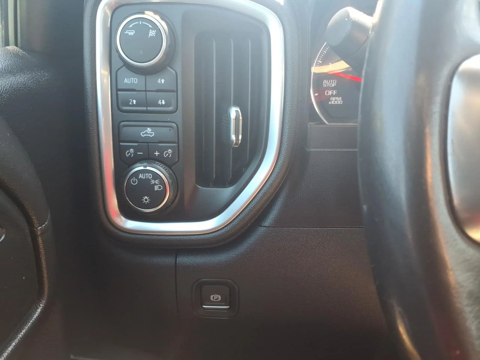 Used 2019 Steel Metallic Chevrolet LT image 23