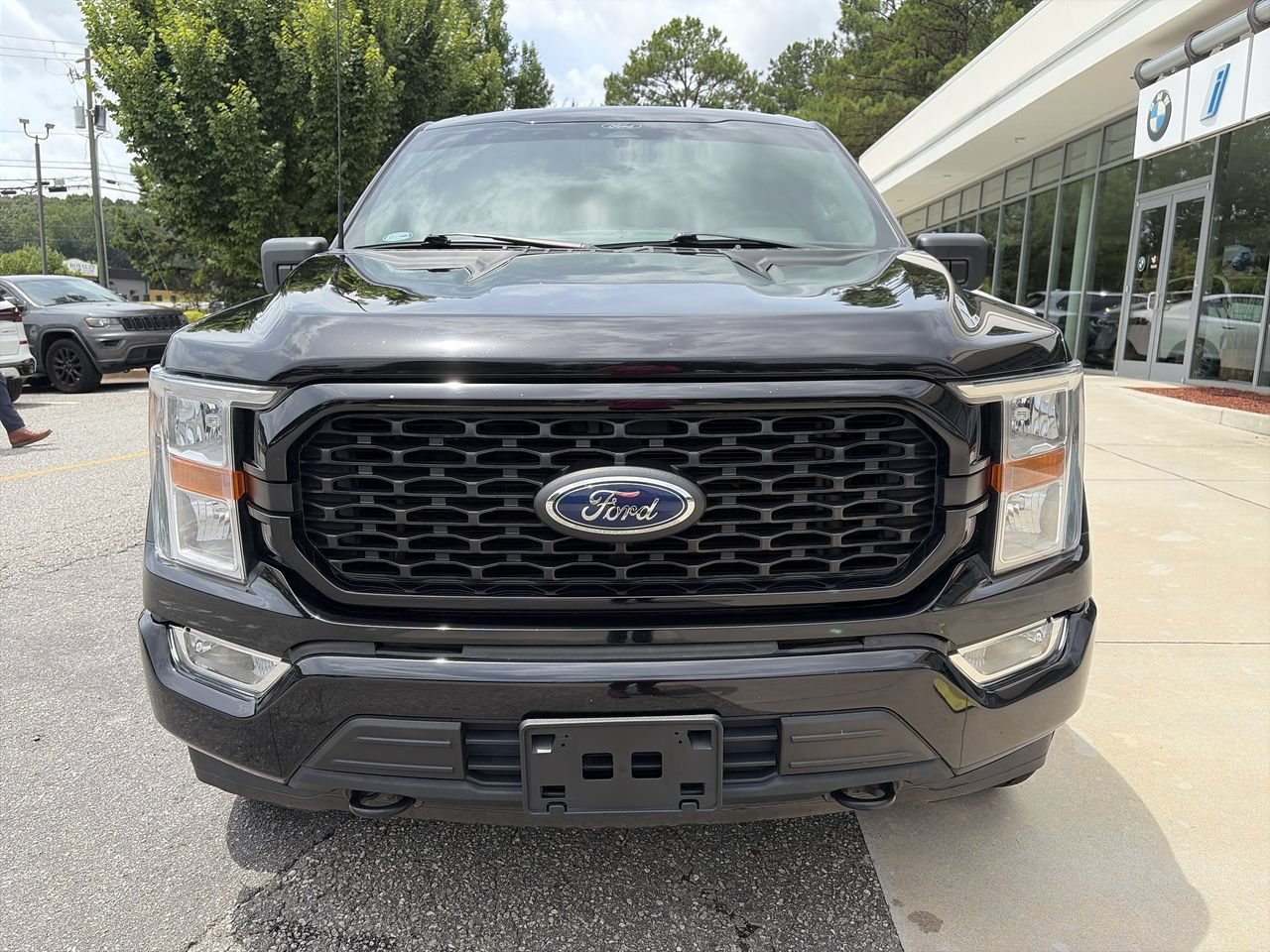 Used 2022 Agate Black Metallic Ford LARIAT image 10