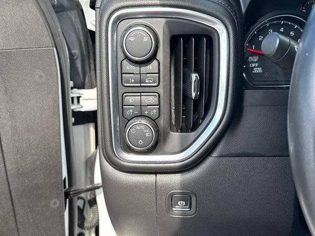 Used 2019 SUMMIT WHITE Chevrolet RST image 18