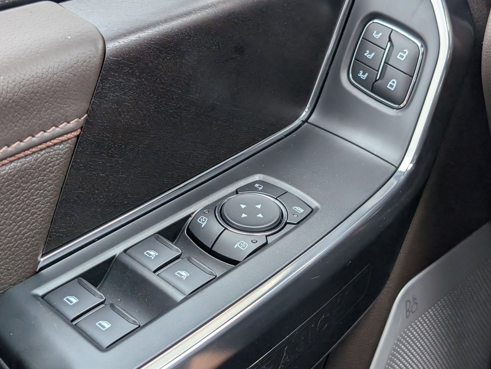 New 2026 Star White Metallic Tri-Coat Ford King Ranch image 26
