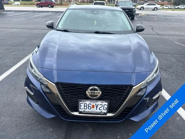 Used 2020 Deep Blue Pearl Nissan 2.5 SR image 6