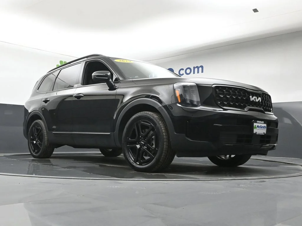 Used 2024 Black Kia EX X-Line image 28