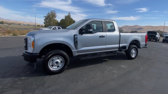 Used 2023 Iconic Silver Ford XL image 4