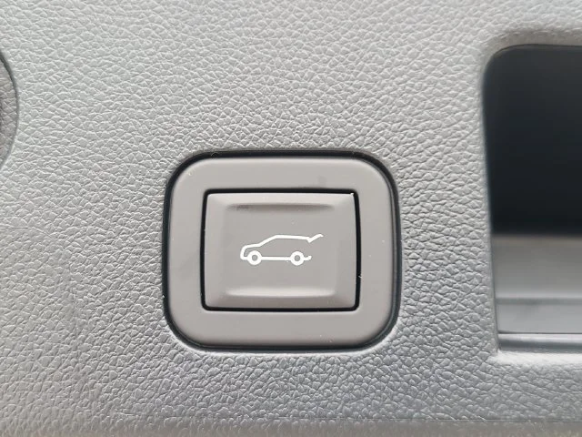 New 2027 Mosaic Black Metallic Chevrolet ACTIV image 11