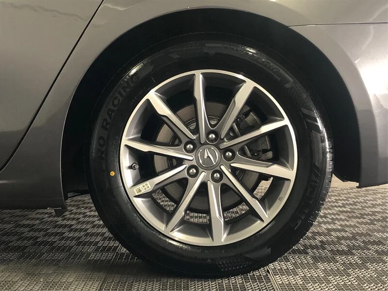 Used 2019 Modern Steel Metallic Acura w/Technology Pkg image 19