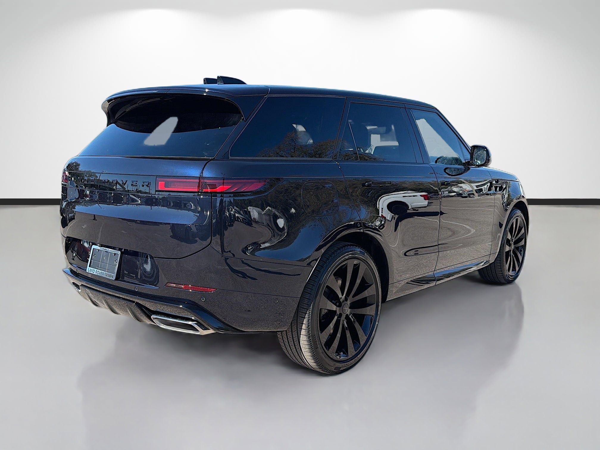 New 2026 Constellation Blue Ultra Metallic Gloss Land Rover Dynamic SE image 5