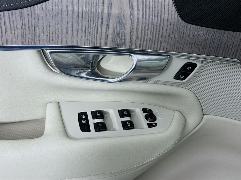 Used 2021 Gray Volvo T6 Inscription image 19