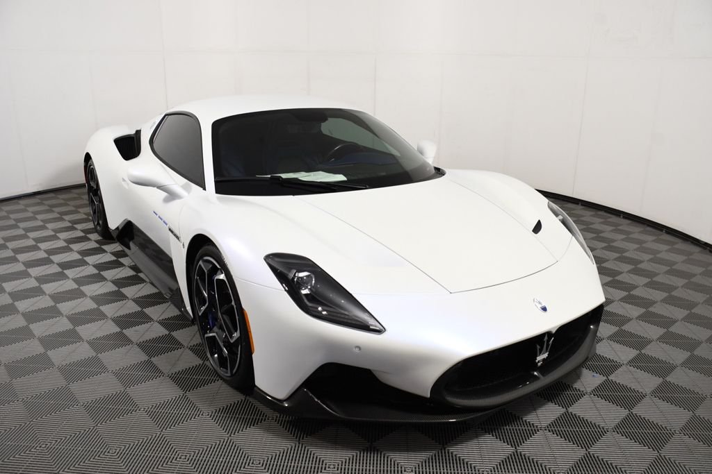 Used 2022 Bianco Audace Maserati Base image 9