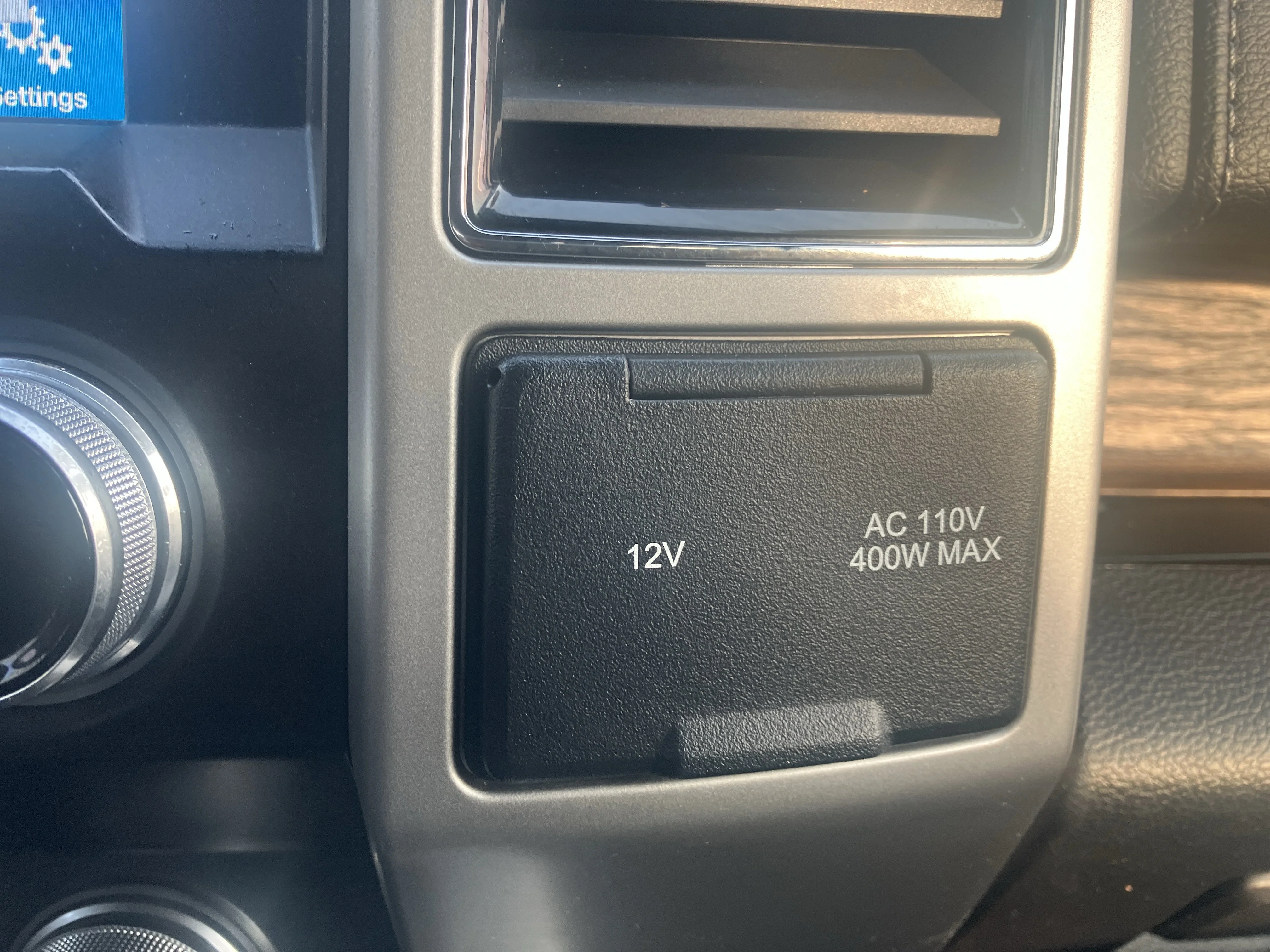 Used 2019 Red Ford LARIAT image 31
