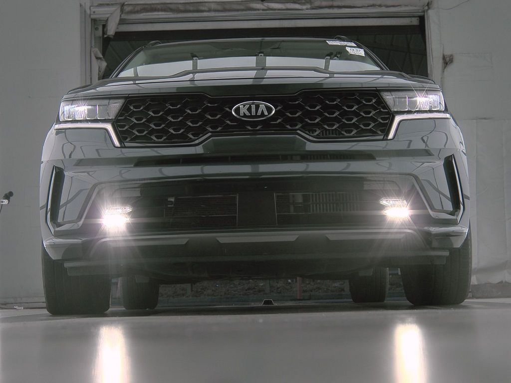 Used 2021 Gray Kia EX image 4
