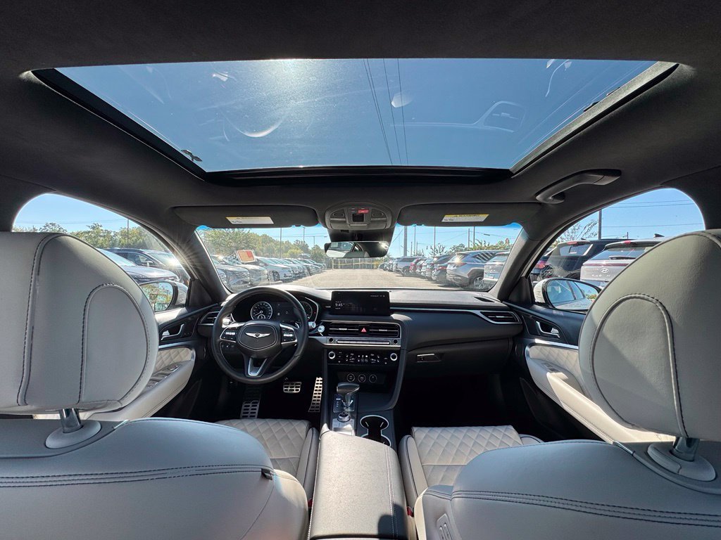 Used 2025 Gray Genesis 3.3T Sport Advanced image 3