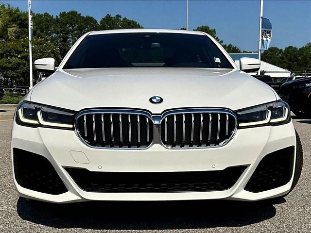 Used 2023 White BMW 540i image 2