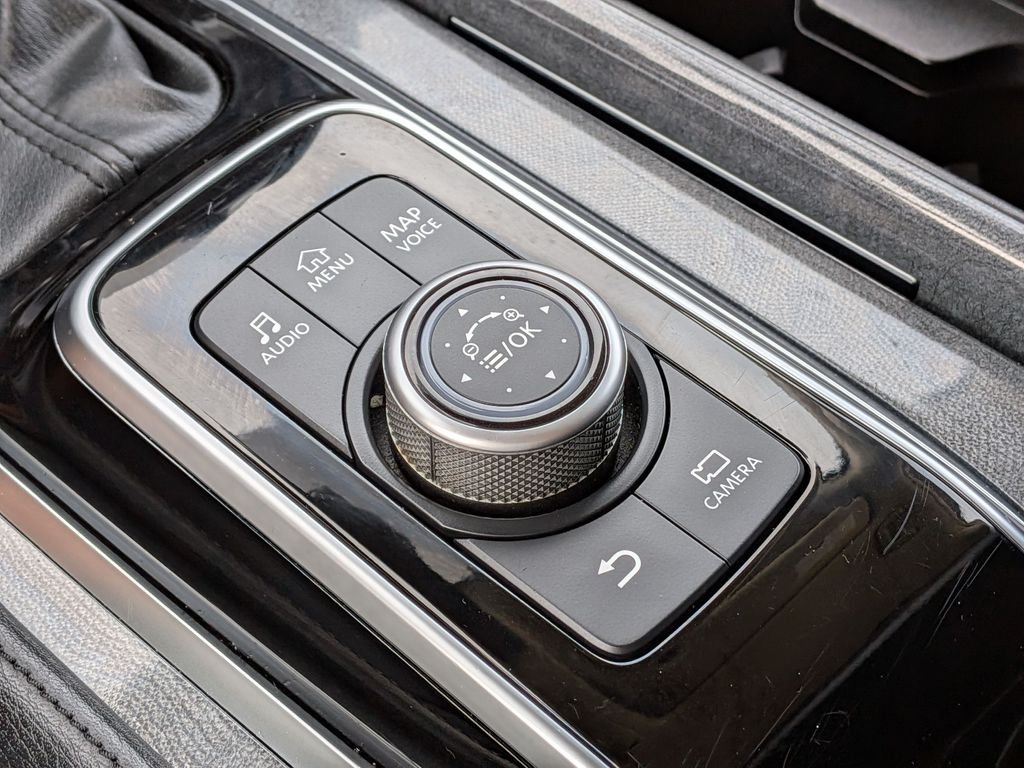 Used 2024 Silver Nissan SV image 27