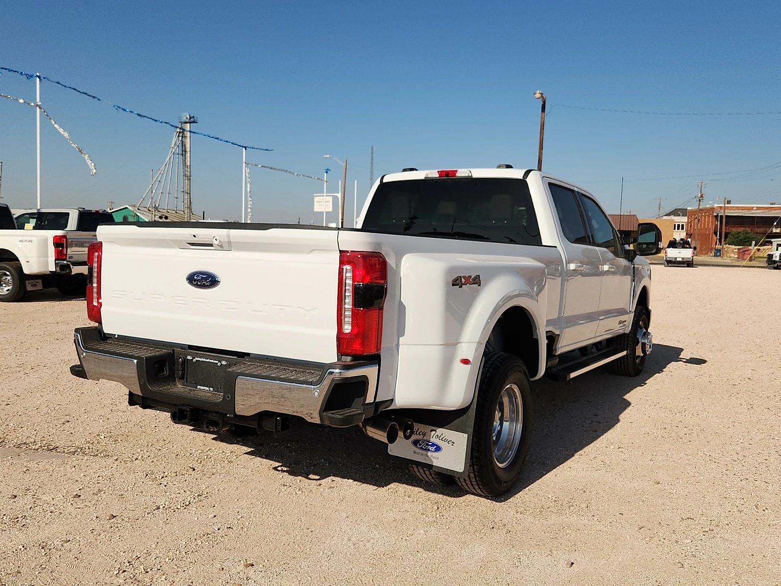 New 2026 Oxford White Ford Lariat image 7