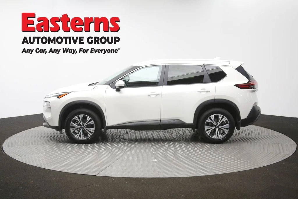 Used 2023 White Nissan SV image 59