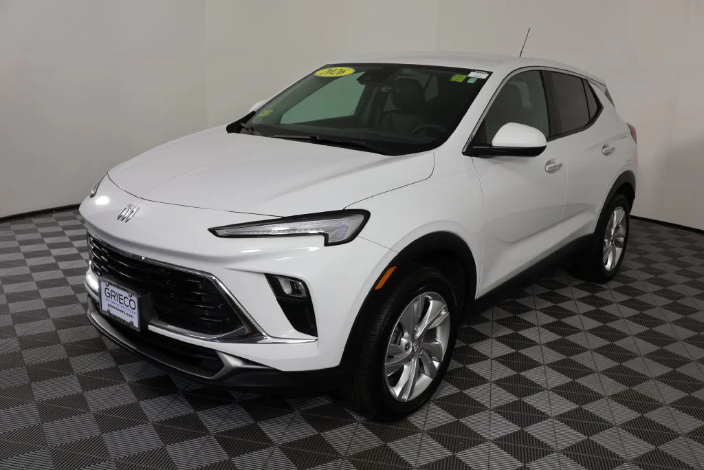 Used 2026 Summit White Buick Preferred image 4