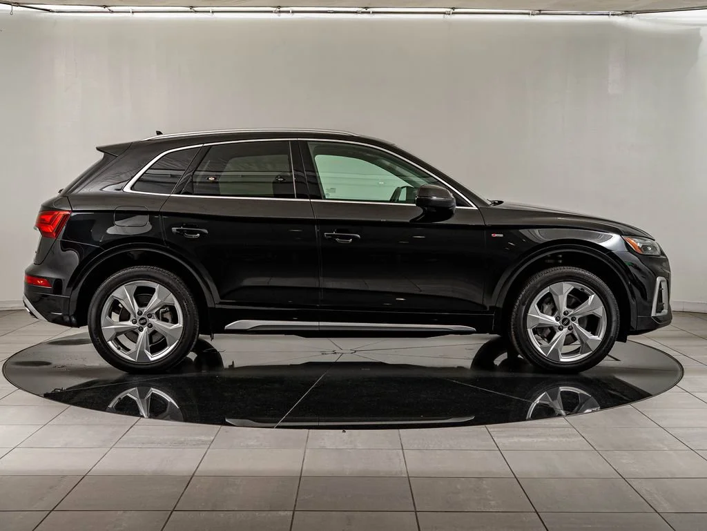 Used 2023 Mythos Black Metallic Audi 45 S line Premium image 4