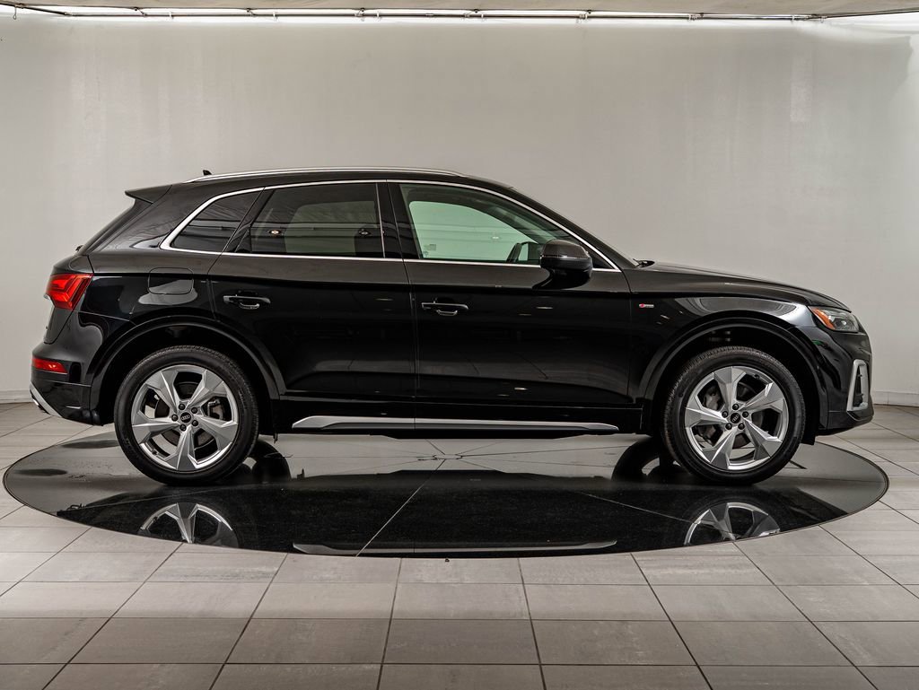Used 2023 Mythos Black Metallic Audi 45 S line Premium image 4